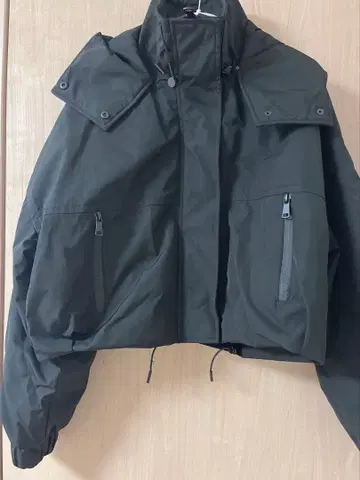 ZARA 블랙 자켓 아우터 숏 기장