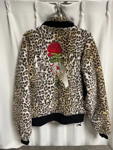 LEGEND MADE 레오파드 무늬 플리스 자켓
