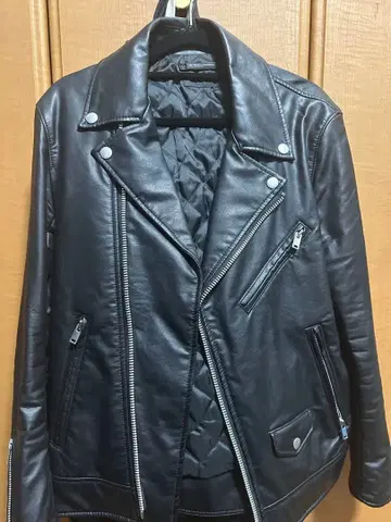 UNIQLO 가죽 재킷