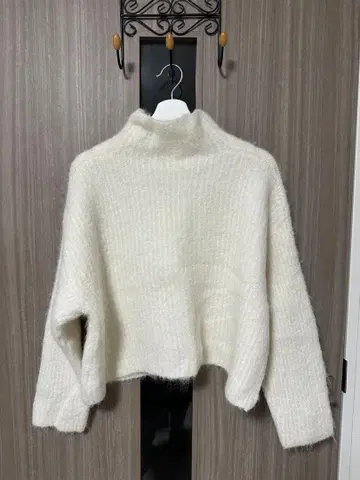 미라 오웬 알파카 터틀넥 니트