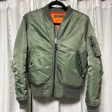 avirex MA-1 플라이트 자켓 올리브 그린