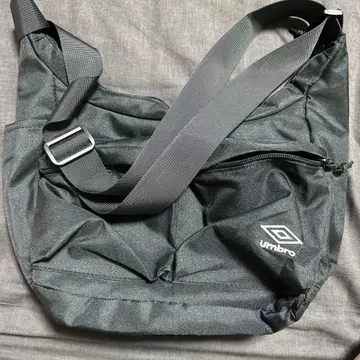 umbro 더블 포켓 경량 숄더백