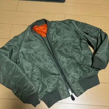 컨디션 최상 MA-1 플라이트 자켓 올리브 그린 AVIREX