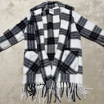 체크 무늬 프린지 코트 ZARA xs