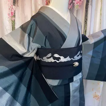 그레이와 블랙 스트라이프 기모노