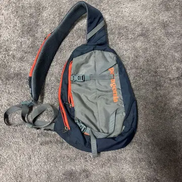 Patagonia 숄더백 그레이/네이비