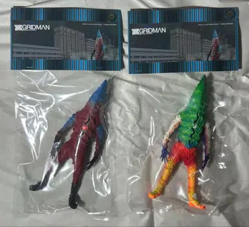 그리드맨 나나시B 소프트 비닐 피규어 2체 세트