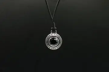 새상품 미사용 닥터 몬로 리버서블 블랙 가죽 코드 목걸이