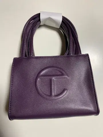 퍼플 엠보싱 로고 숄더백