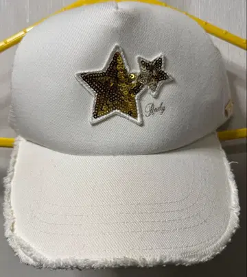 [ 미사용 새상품 ] Rady 캡 화이트 별 골드 스팽글 자수 모자