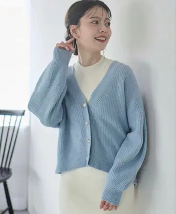 Noela 미사용 미개봉 새상품 라쿤 혼방 가디건 (블루)