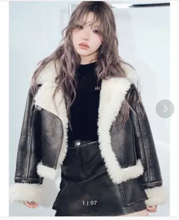 레어 완판템 가죽 퍼 포함 숏 자켓