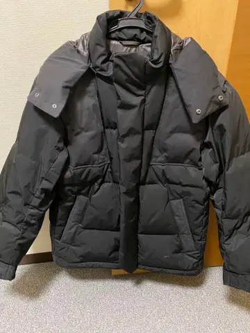 UNIQLO +J ] 미사용 새상품 다운 오버 사이즈 파카 XS 블랙