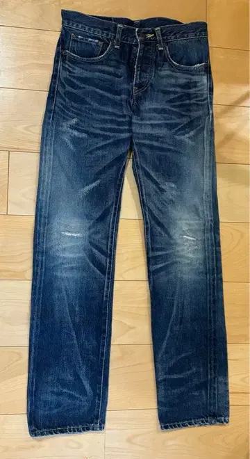 데미지 가공 다크 블루 스트레이트 데님 glamb