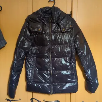 Johnbull 블랙 다운 자켓 S 사이즈