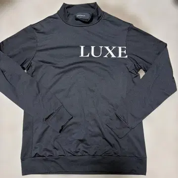 LUKEAKMPLUS 블랙 LUXE 로고 의류