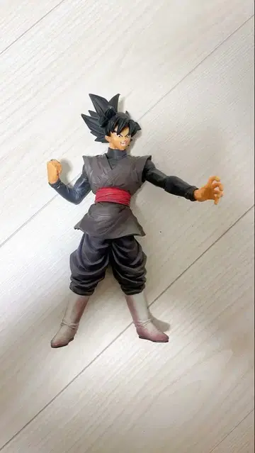 드래곤볼 손오공 피규어