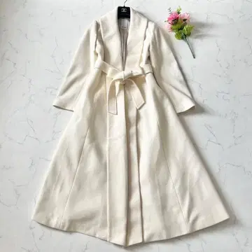 [ 최근 모델 ] 제뉴 울 벨티드 롱 코트 22AW 화이트 S 사이즈