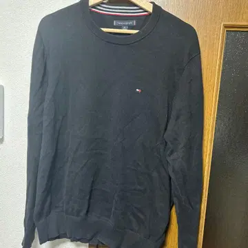 TOMMY HILFIGER 블랙 크루넥 스웨터 L 사이즈