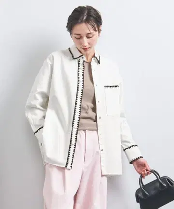 자수 화이트 데님 셔츠