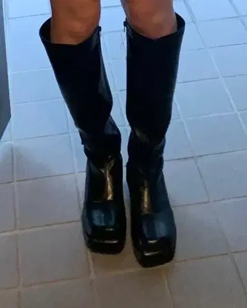 블랙 가죽 롱 부츠