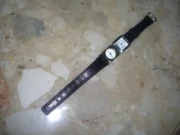 스튜어디스 워치 1 블랙 스퀘어 x 라운드 타입