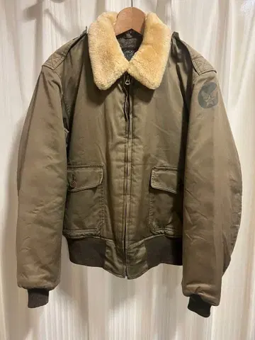 버즈릭슨 B-10 M13395 화이트 보아 M 품번 초레어 40