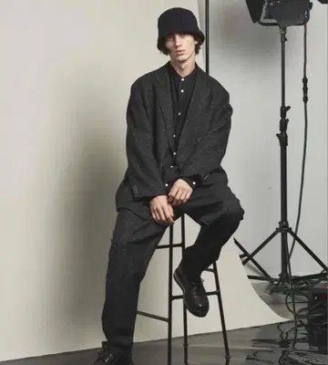 울 오버 사이즈 더블 테일러드 자켓