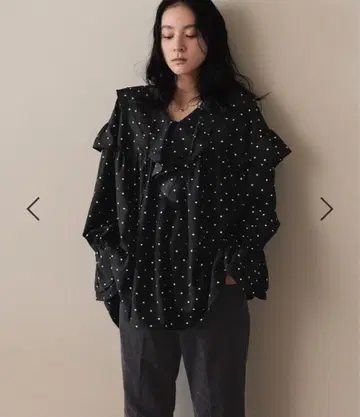 LOWRYSFARM 프릴 튜닉 블라우스