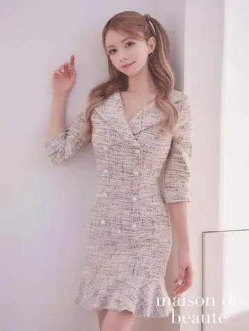 Andy an 트위드 버튼 포함 드레스 베이지 계열