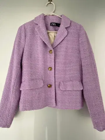 ZARA의 트위드 자켓