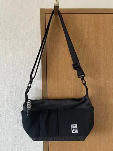 참스-CHUMS 콜렉트 숄더백 블랙
