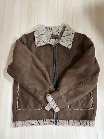 Kastane 브라운 무스탕 자켓 보아 카라 부착