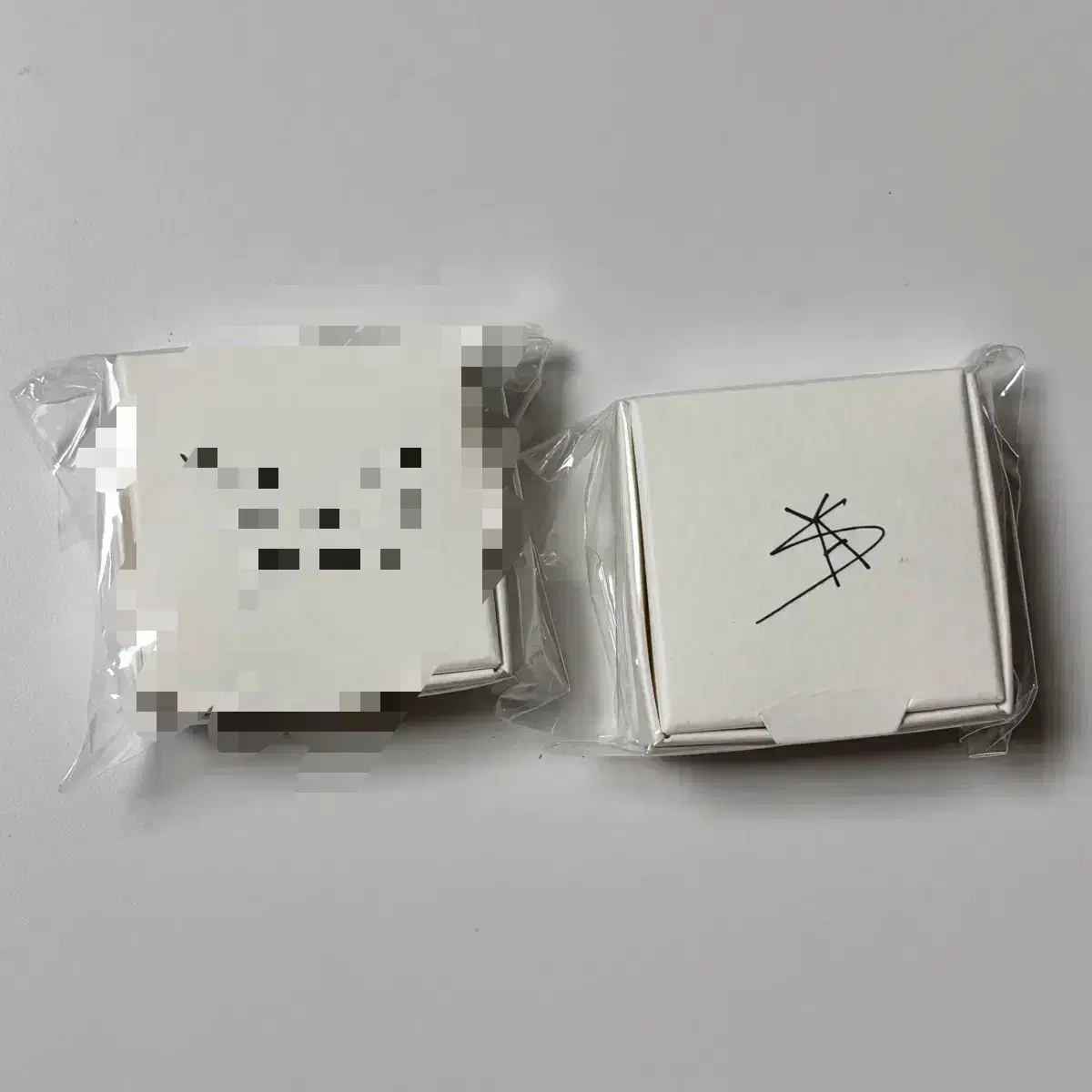 Stray Kids Dome Tour Japan I.N necklace and Felix ring