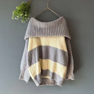 세실 맥비 [M] 성숙한 내추럴 쿨톤을 위한 오프숄더 터틀넥 니트