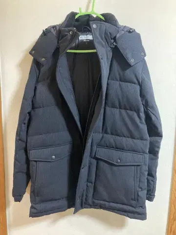 다크 네이비 다운 자켓 후드 부착