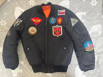 MA-1 플라이트 자켓 패치 포함