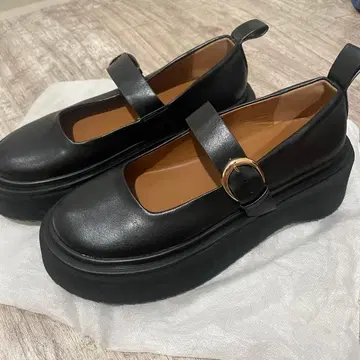 ZARA 블랙 통굽 스트랩 메리 제인 슈즈