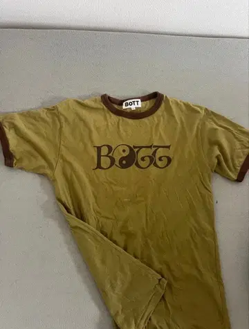 BOTT 올리브 그린 T셔츠 M