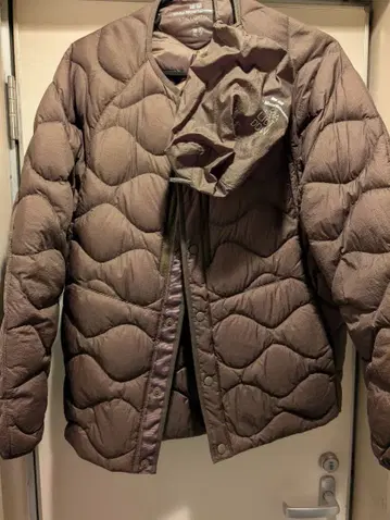 화이트 마운테니어링 울트라 라이트 다운 오버 사이즈 자켓