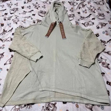 티티카카 연한 녹색 후드 부착 후드티