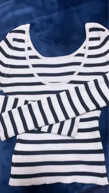 GYDA 크루넥 리브 니트탑 보더