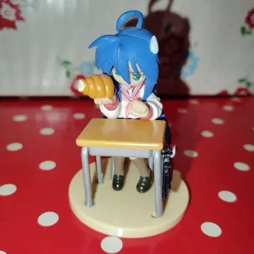 러키스타 비넷 이즈미 코나타 피규어 [정크제품]