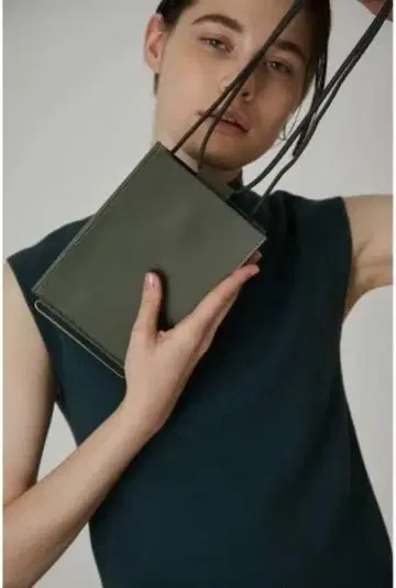 RIM.ARK 가죽 미니 숄더백