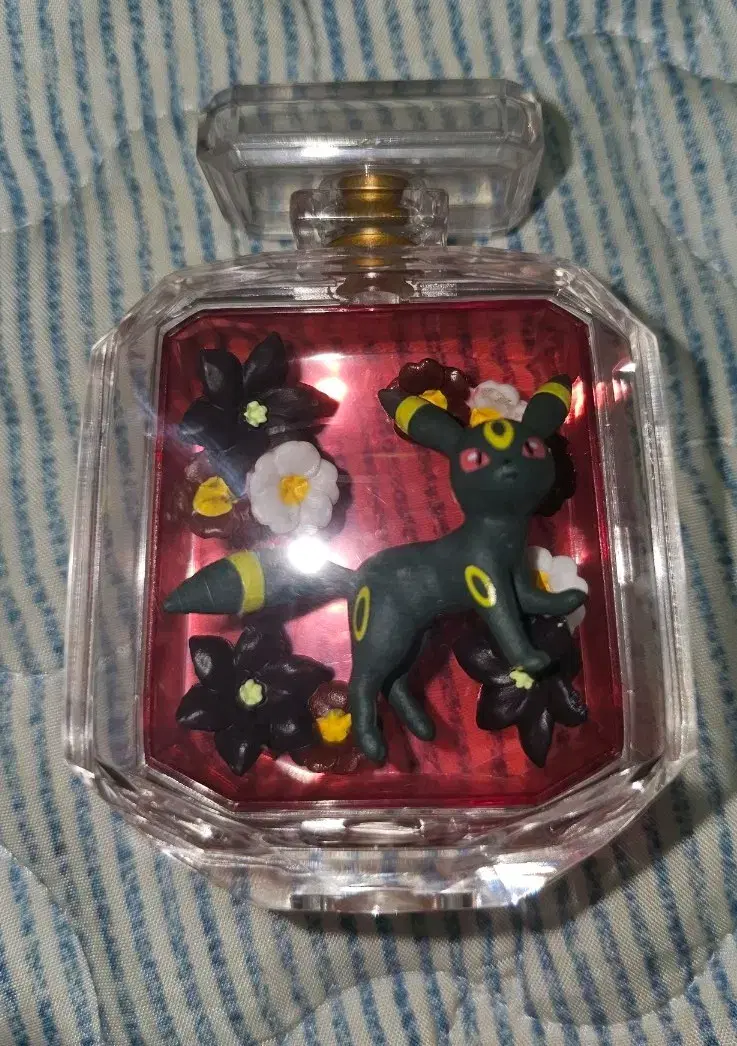 Pokemon Re-Ment Petit Fleur (Umbreon) Figure