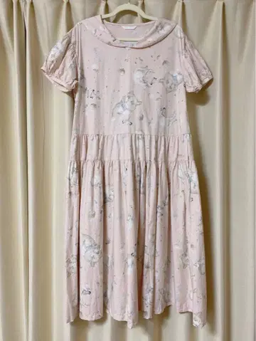 핑크하우스 잔물결과 고양이 프린트 미디 원피스