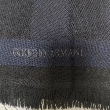 조르지오 아르마니 블랙 머플러