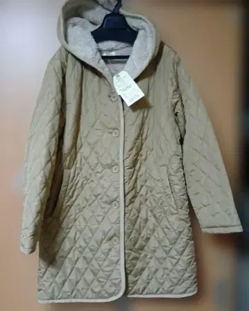 새상품 dgy 퀼트 보아 안감 충전솜 코트