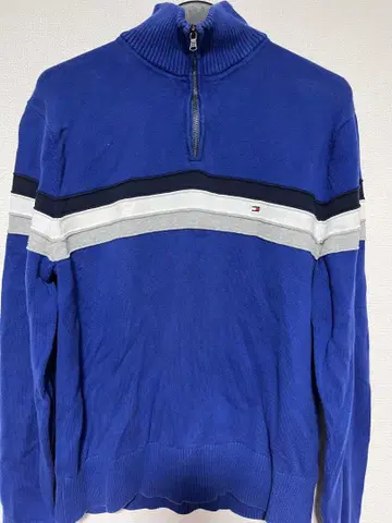 Tommy 파란색 지퍼 하이넥 니트 스웨터