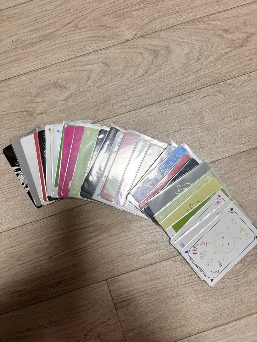 Ive random photocards!